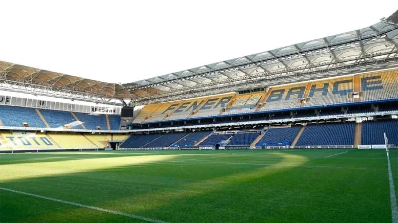 Fenerbahçe, Chobani ile 10M Euro'ya stadyum ve forma sponsorluğu anlaşması yaptı!