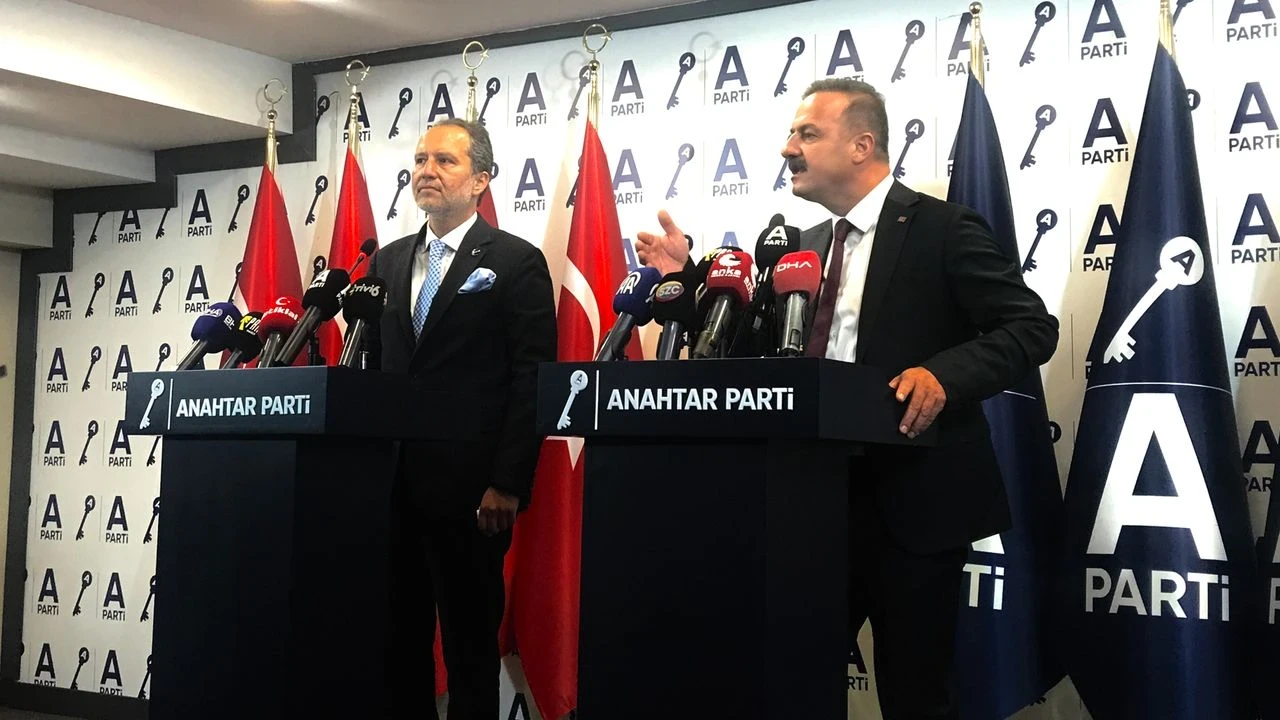 Ağıralioğlu'ndan Altaylı'ya yanıt: "Dostlarımla düşmanlarımla nezaketle konuşurum"