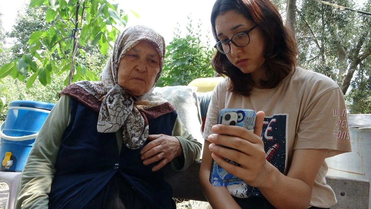 Mersin'de Zübeyde nine, dijital sağlık sistemiyle evinde doktora ulaştı