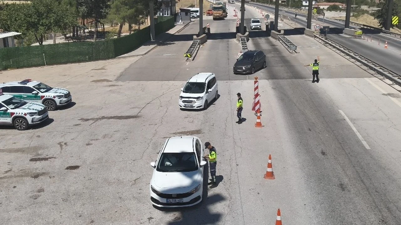 Gaziantep'te dron destekli trafik denetiminde 215 sürücüye 356 bin TL ceza kesildi