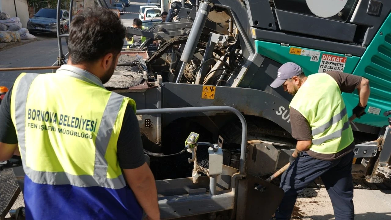 Bornova'da Yol Yenileme Seferberliği: Meriç Mahallesi'nde Güvenli Altyapı İçin Çalışmalar Başladı