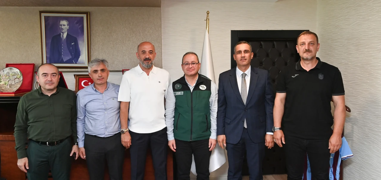 AK Parti Heyeti, DSİ Müdürü ile Yomra Projelerini Görüştü