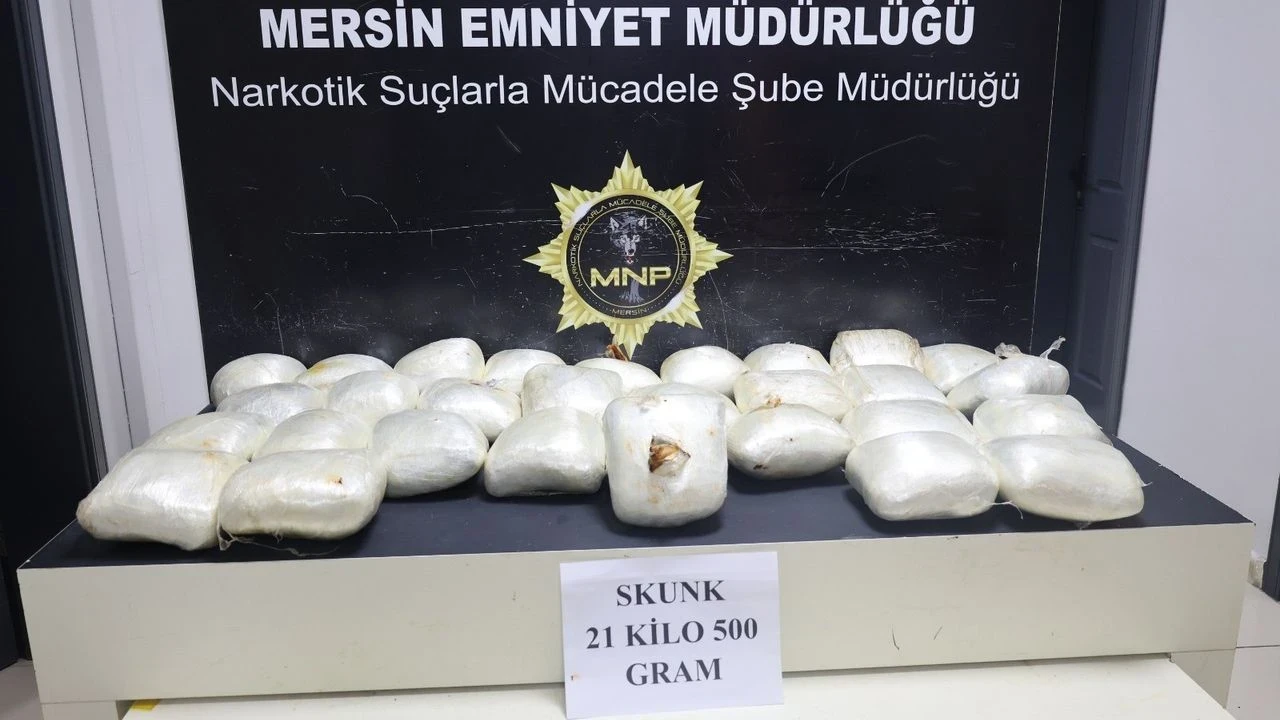 Mersin'de Yakıt Tankerinde 21,5 Kilo Yasaklı Madde Bulundu, 2 Şüpheli Tutuklandı