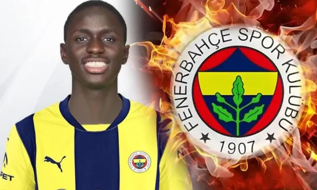 Fenerbahçe'nin yeni transferi Abdou Aziz Fall gündemde, 18 yaşındaki yetenek merakla bekleniyor!
