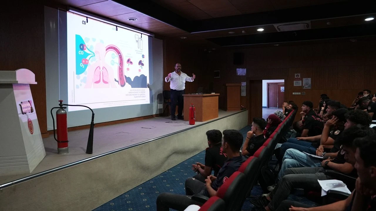 İtfaiyecilere İş Güvenliği Eğitimi: Tehlikelerle Baş Etme Yöntemleri Ele Alındı