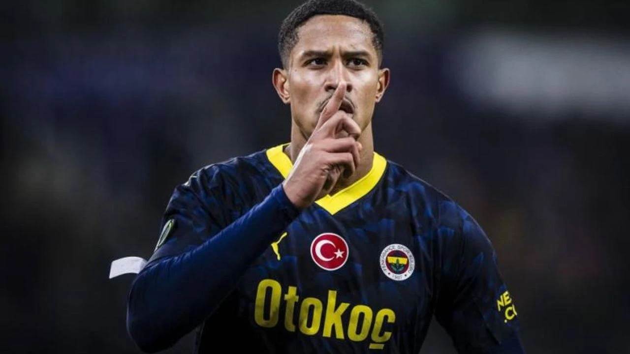 Fenerbahçe, Oosterwolde ile 2028'e kadar süren sözleşme imzaladı!