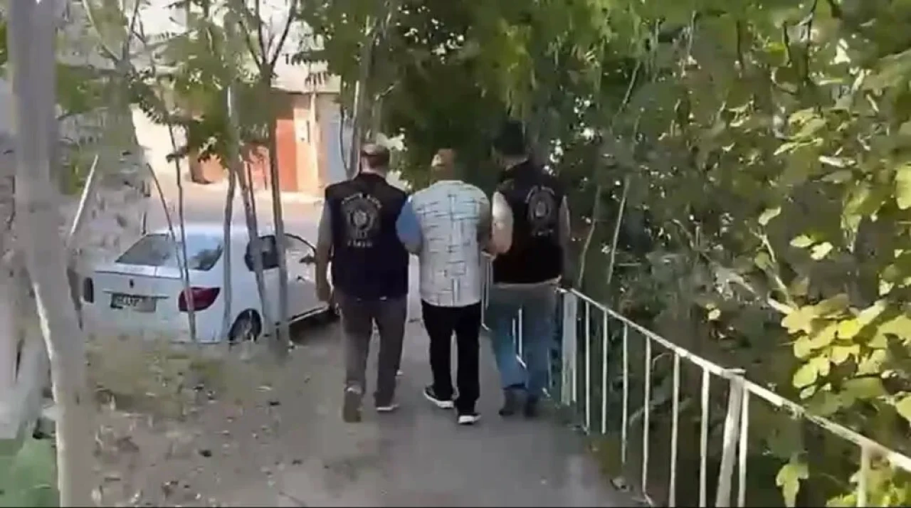 İzmir'de hapis cezası olan 114 suçlu, operasyonla yakalandı!