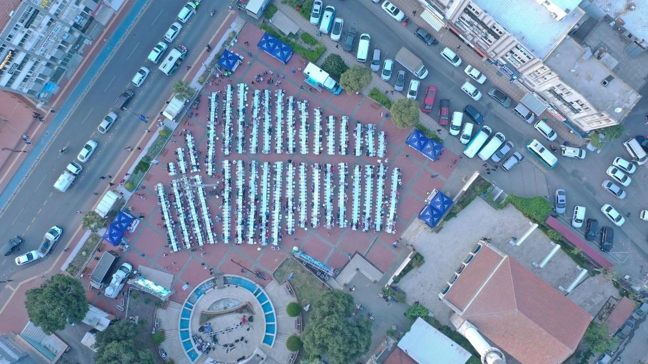 Aliağa'da Demokrasi Meydanı için kapsamlı yenileme projesi 2026'da başlıyor