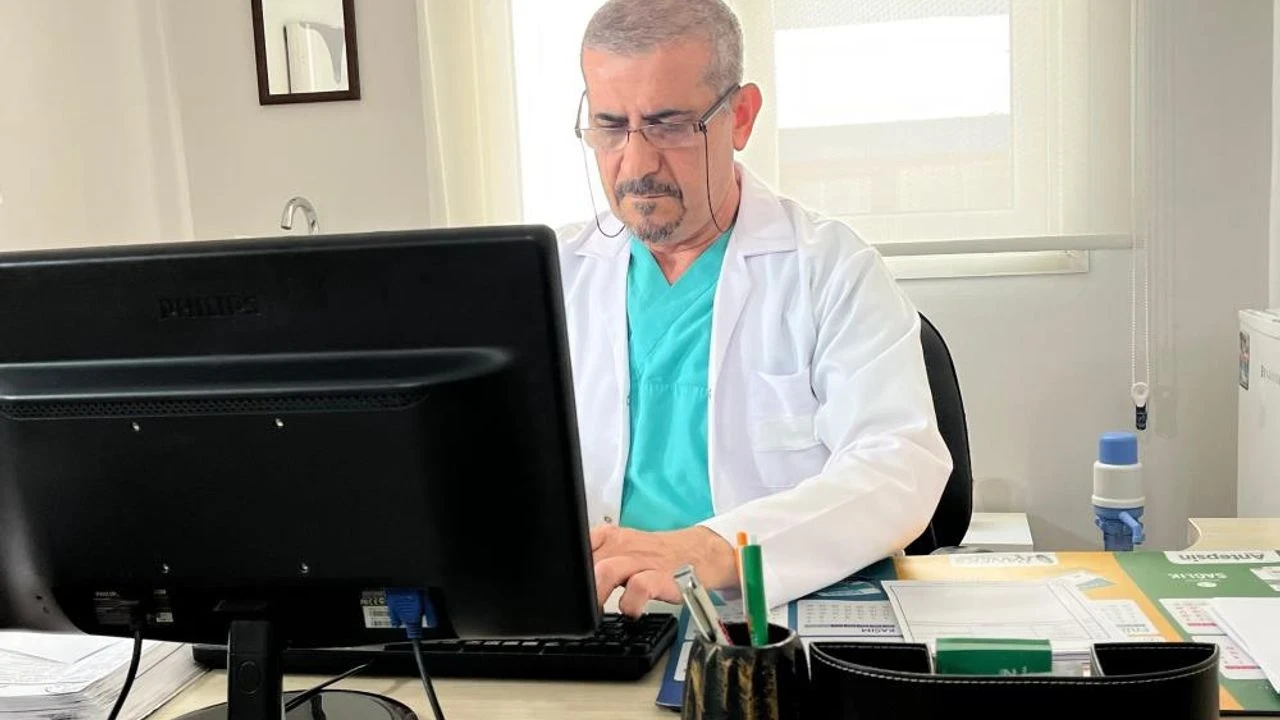 İzmir'de Cerrah Doktora Sahte İlanlarla Siber Taciz, Hayatları Alt Üst Oldu