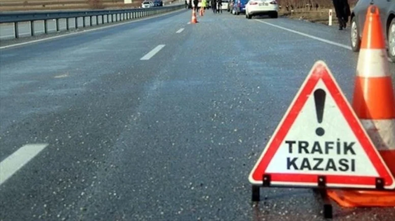 Konya'da TIR devrildi, sürücü Aşır Ekinci hayatını kaybetti