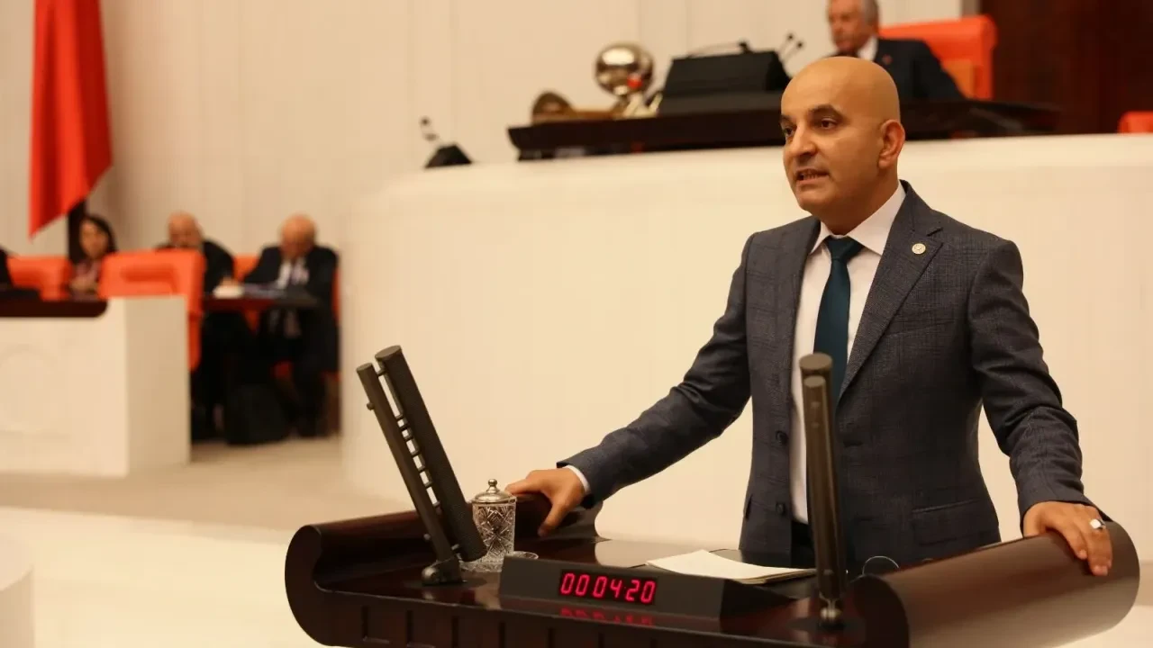 Özcan'dan Kılıçdaroğlu'na sert eleştiriler, CHP içinde tartışma büyüyor