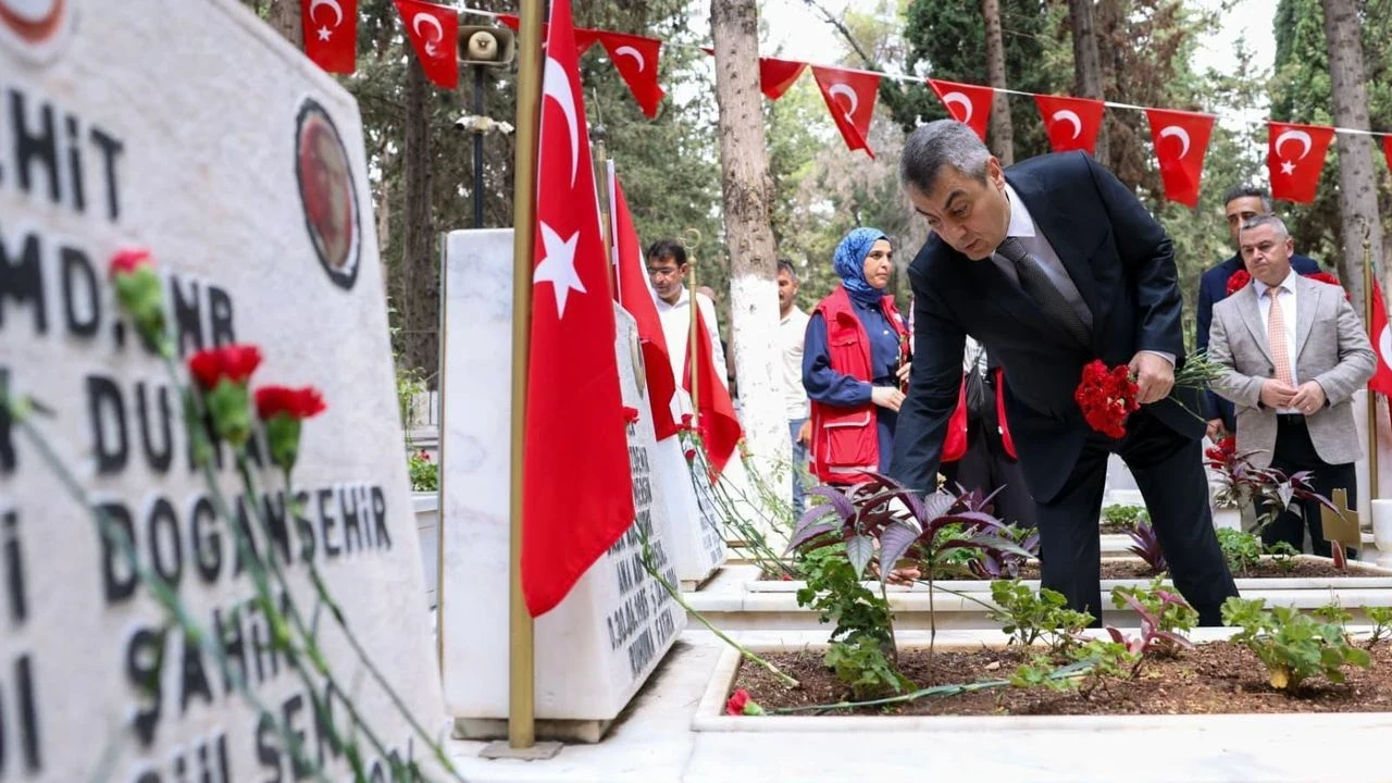 Mersin'de 15 Temmuz Şehitleri İçin Anma Töreni Düzenlendi
