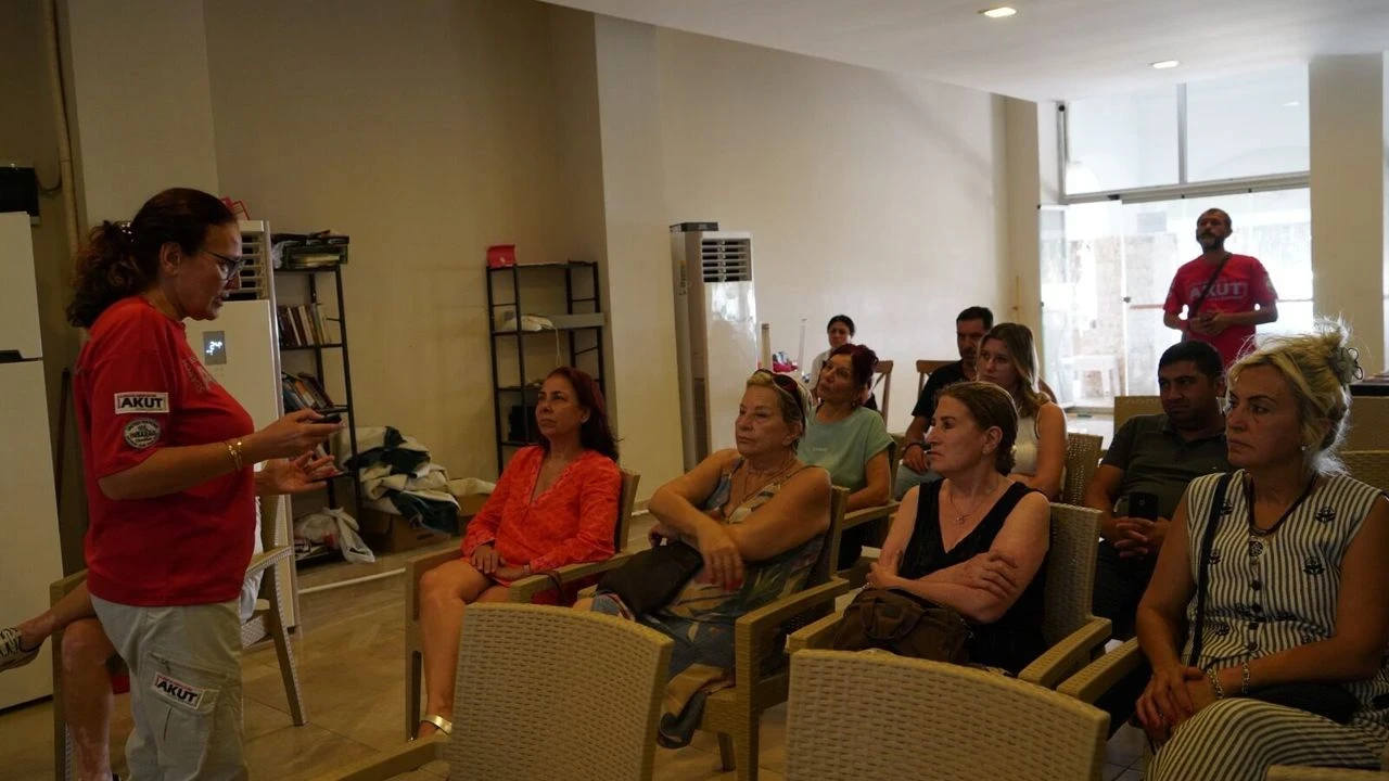 Çeşme'de Afet Bilinci Eğitimi ile Toplumun Hazırlığı Artırılıyor