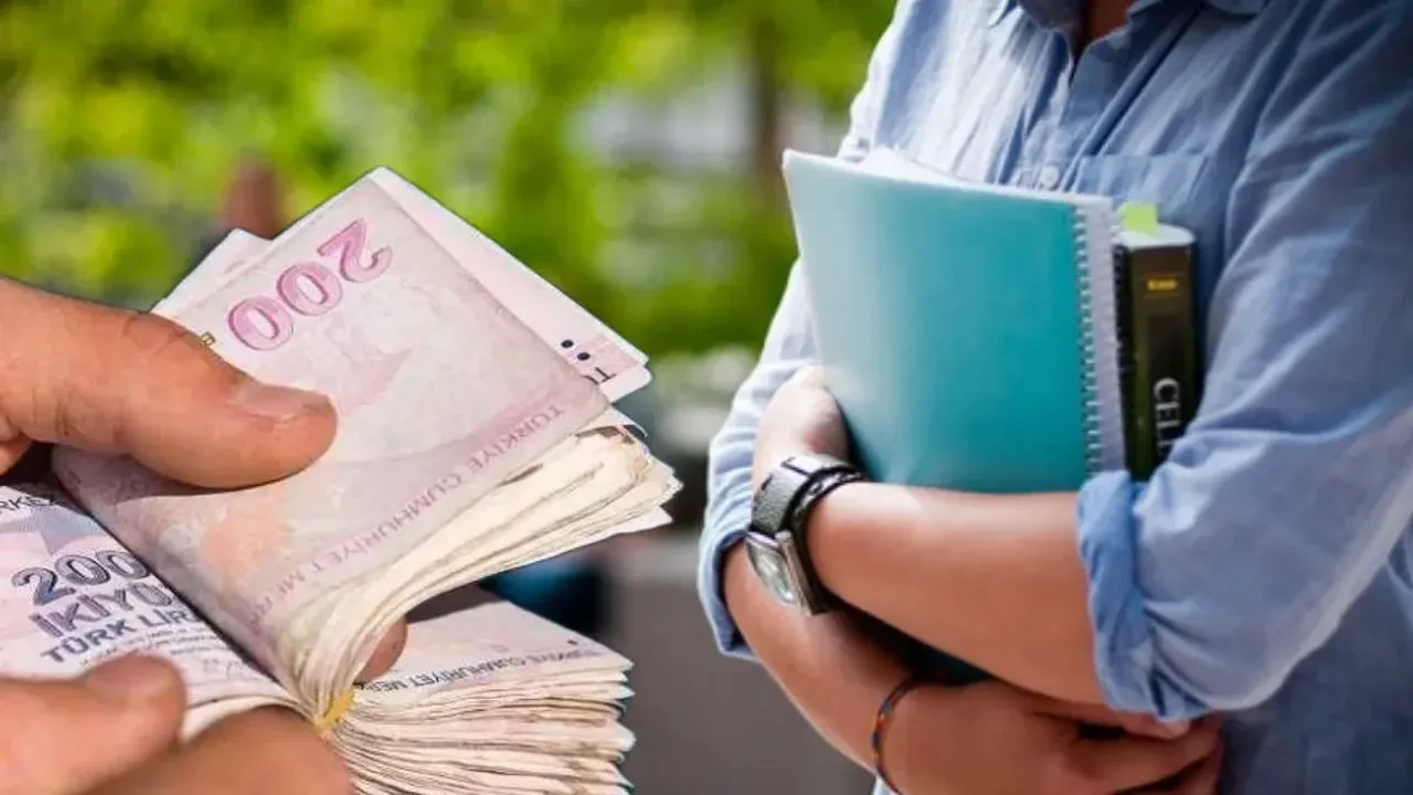 Üniversitelerden Öğrencilere YKS Döneminde 50 Bin Liraya Varan Burs Fırsatları!