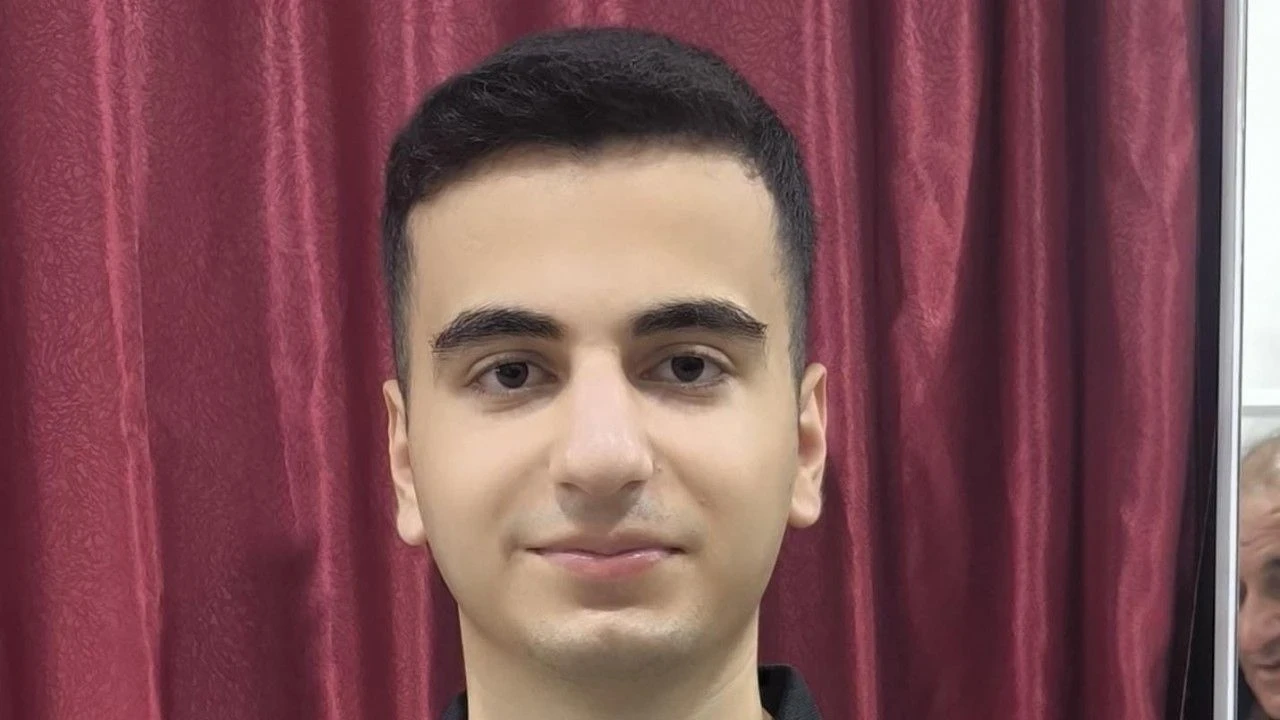 Ağrı Fen Lisesi Öğrencisi Onur Tursun YKS'de Türkiye Birincisi Oldu