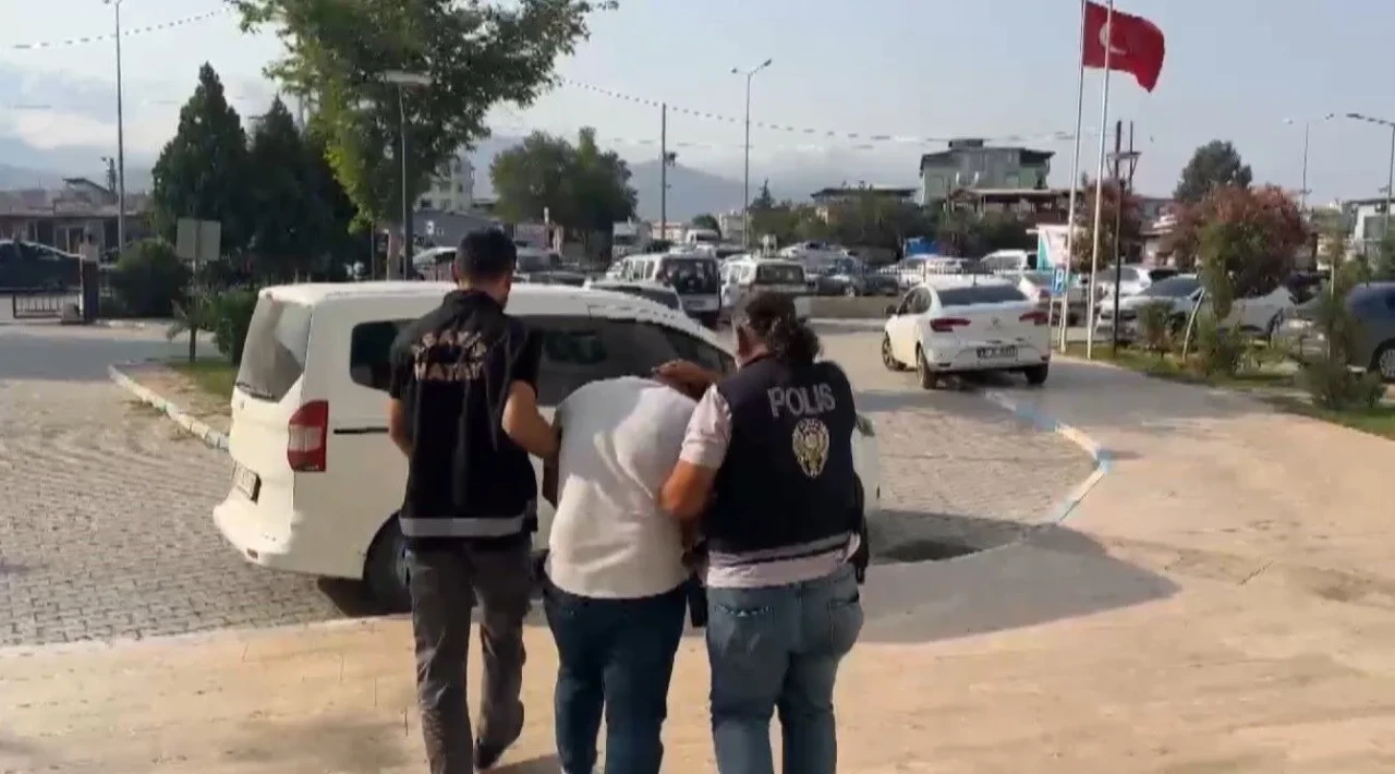 Kırıkhan'da silahlı saldırı: 3 şüpheli yakalanıp birisi tutuklandı