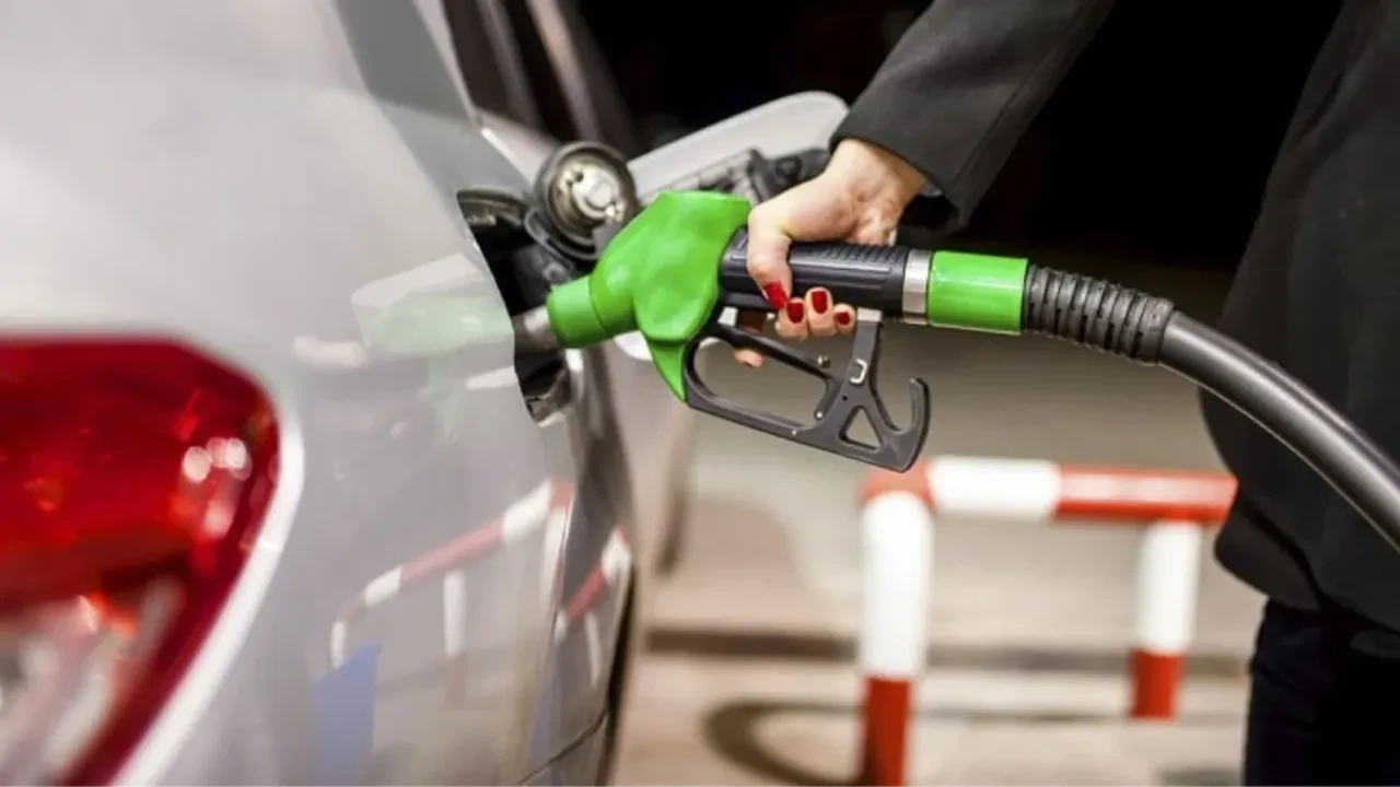 Petrol fiyatları yükseliyor: Türkiye'de akaryakıta 1 TL zam bekleniyor!