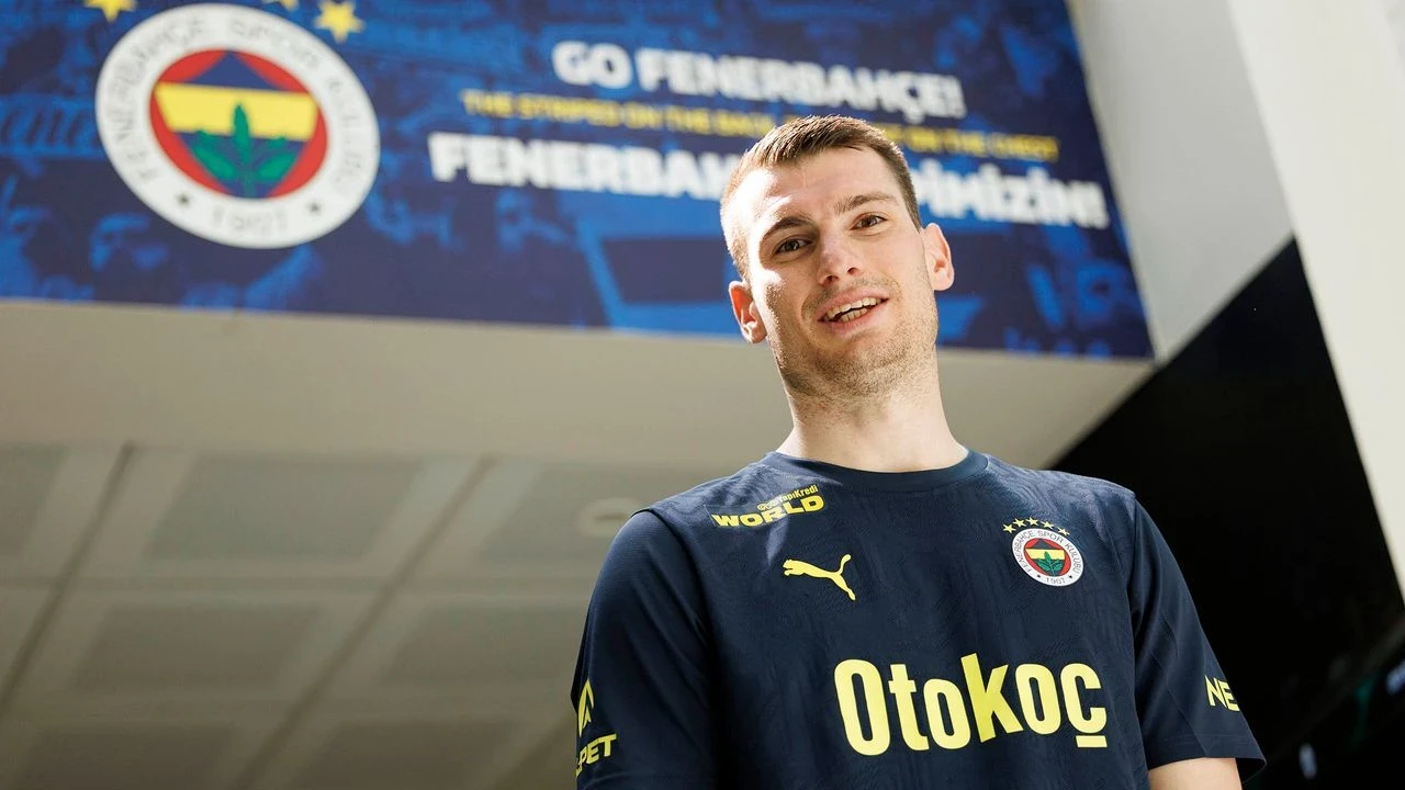 Livakovic'ten Fenerbahçe'ye veda sinyali: Avrupa hayali peşinde!