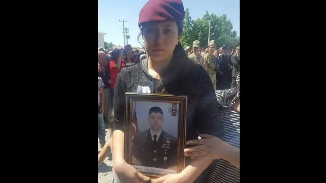 Elif Nur Halisdemir Kimdir? Kaç Yaşında, Nereli, Ne Mezunu ve Hangi Rütbede?