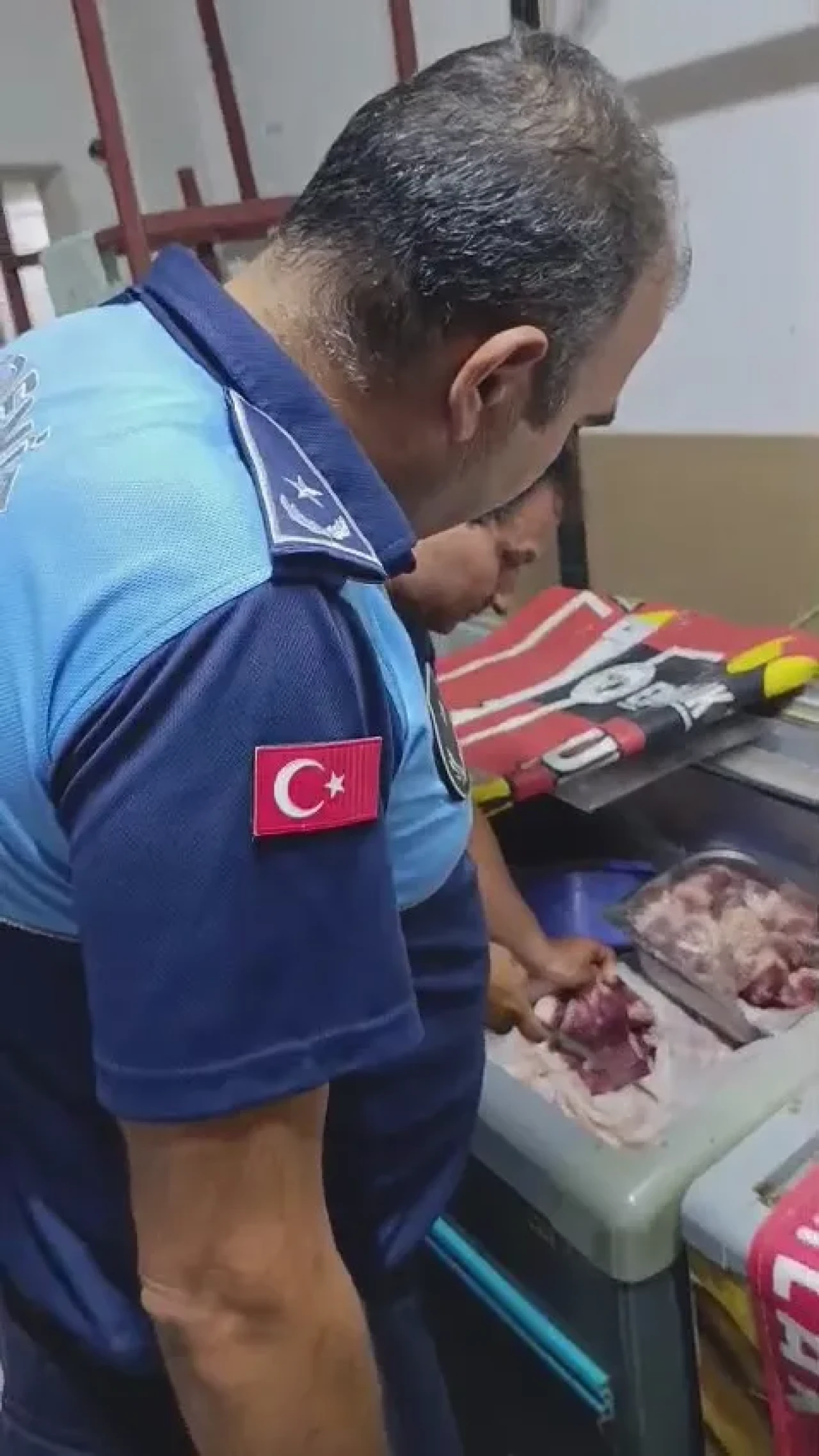 Akdeniz'de bozulmuş et ürünlerine baskın: İş yeri ceza aldı, sağlık tehlikede!