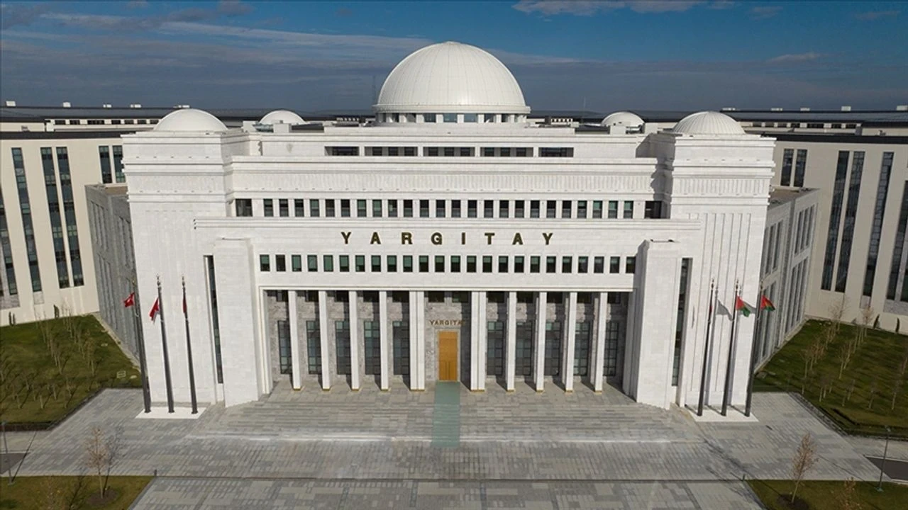 Yargıtay, dolandırıcının kredi kartı bilgileriyle hapis cezasını onadı