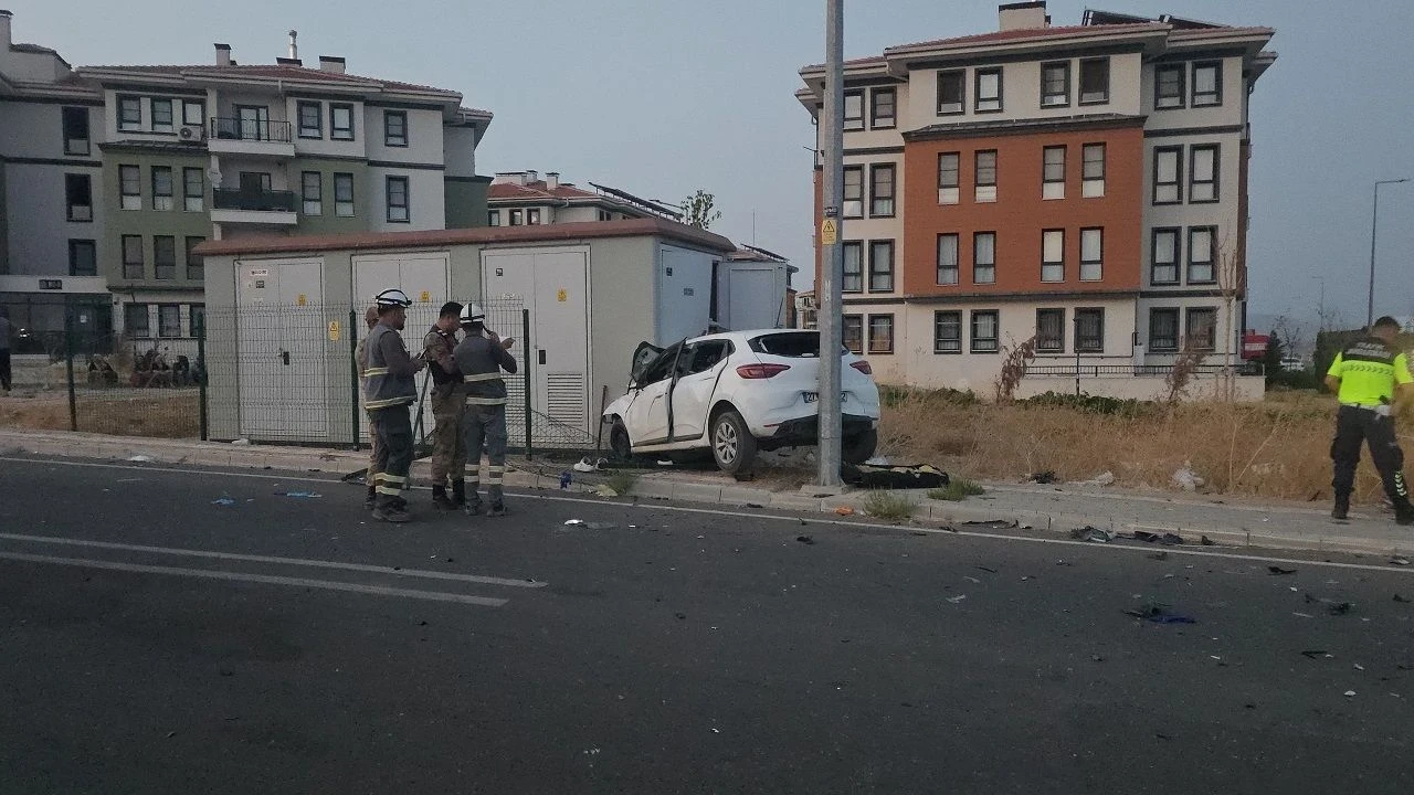 Gaziantep'te motosiklet kazası: 16 yaşındaki genç hayatını kaybetti, 3 yaralı var