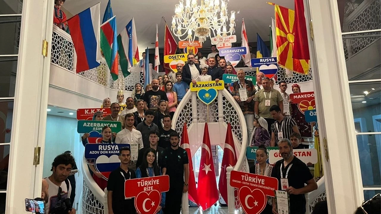 Ankara'da Kültürel Etkileşim Buluşmaları: 14 Ülkeden Dans Gösterileriyle Coşku Dolu Anlar