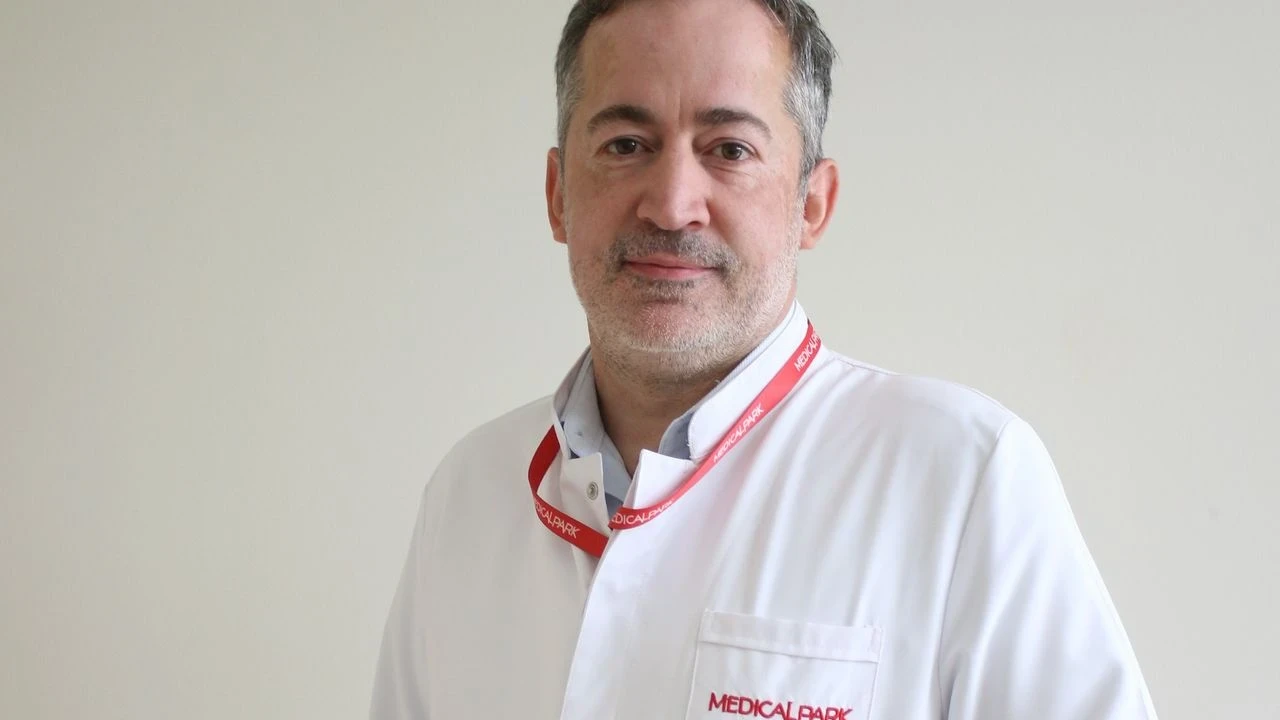 Yazın Burun Estetiği Geçirenleri Güneşten Korunmaları İçin Uyarıyorlar