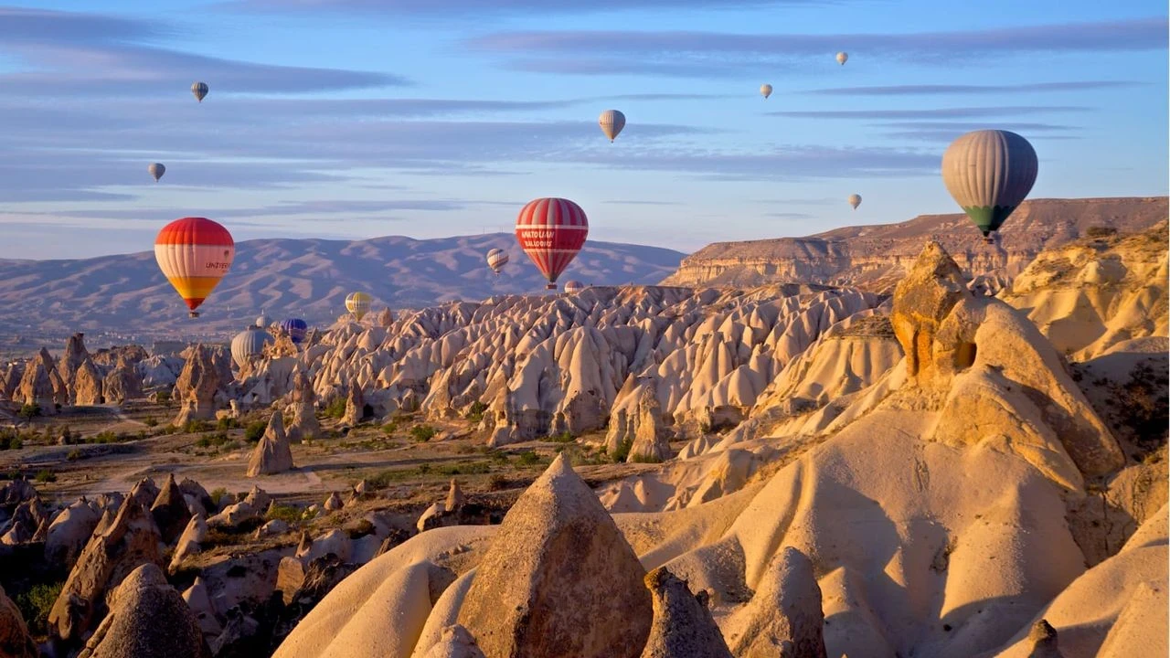 Kapadokya'da Türkiye Kültür Yolu Festivali başladı, turizmde rekor kıran ülke 2024'te 56,7 milyon ziyaretçi bekliyor