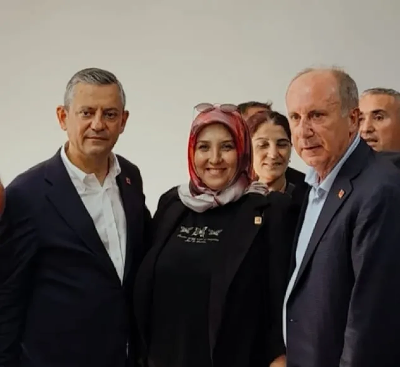 Memleket Partisi’nden o isimlere CHP rozeti takıldı