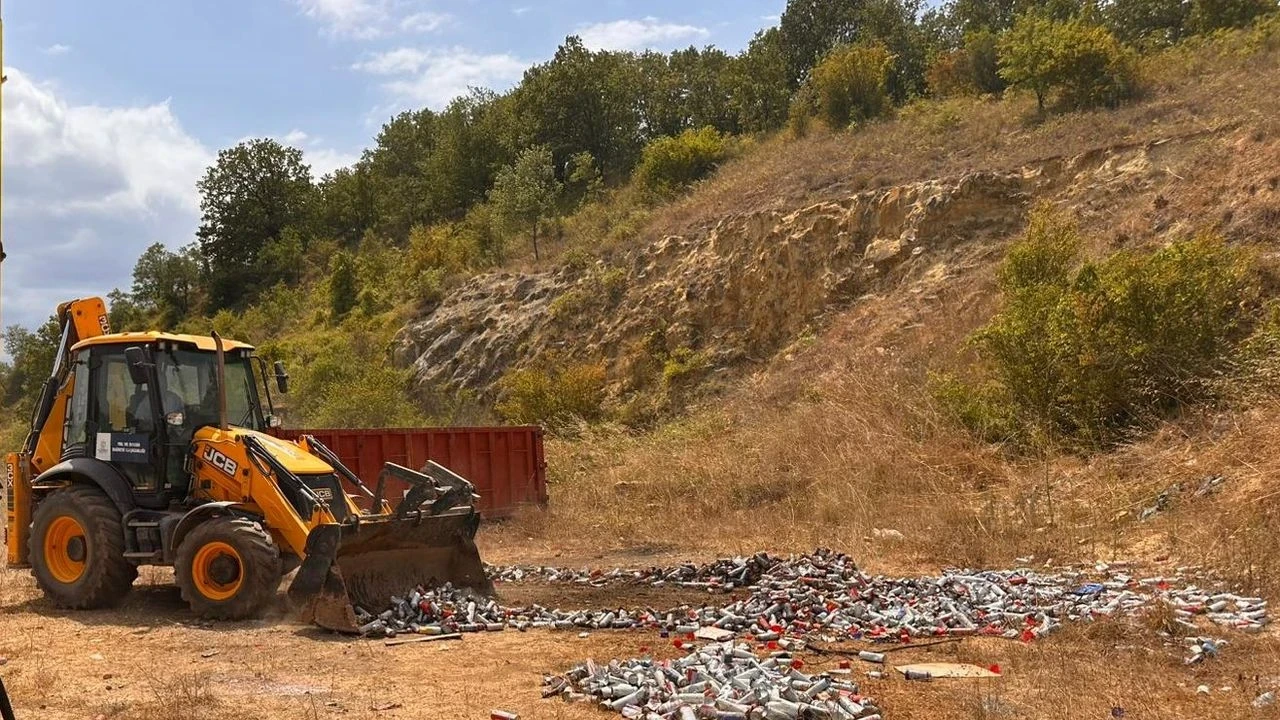 Kocaeli'de çevre temizliği: Tehlikeli atıklar hızla bertaraf edildi