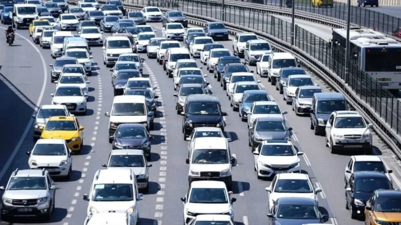 Tesla Supercharger'da fiyat artışı, elektrikli araç kullanıcılarını etkiliyor