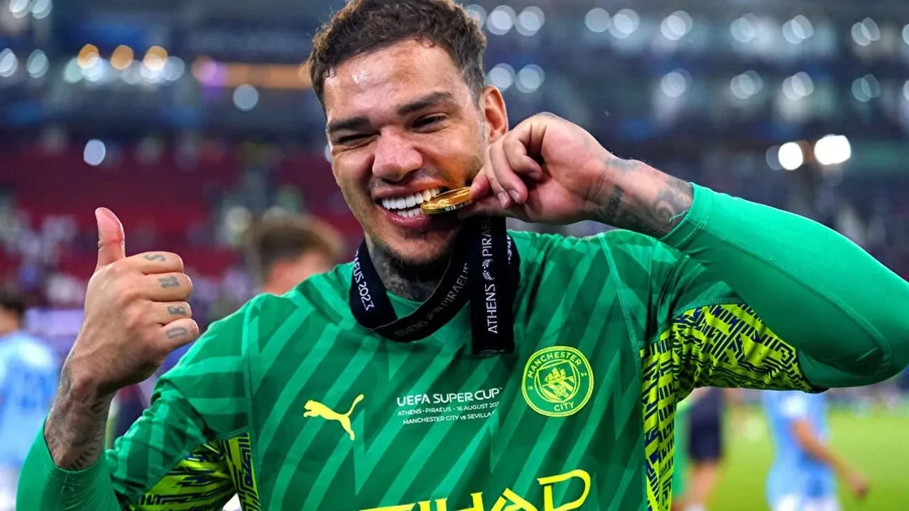 Galatasaray, Ederson transferinde yüksek maliyet nedeniyle alternatif arayışında