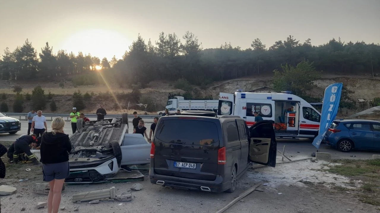 Burdur'da Sabah Kazası: 6 Kişi Yaralandı, Yol Ters Döndü
