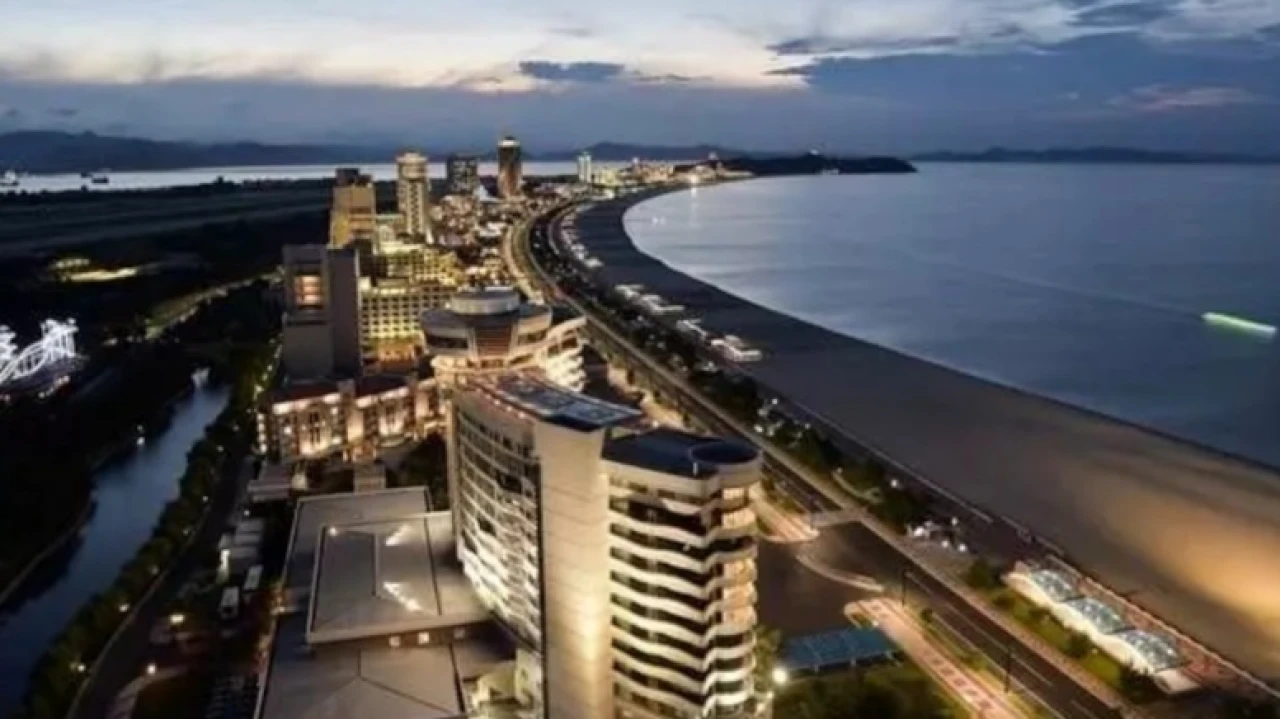 Kuzey Kore, Rus turistlere özel tatil köyüyle imajını düzeltmeye çalışıyor: Nükleer füze modeli de var!