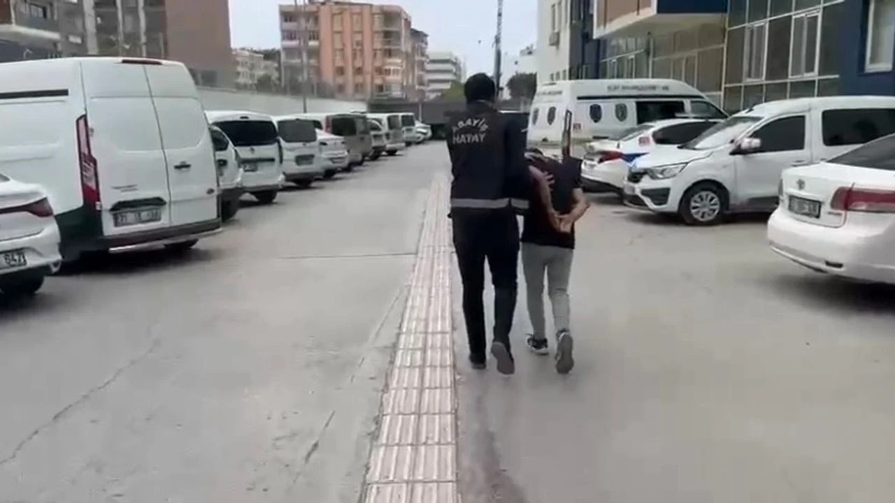Hatay'da 5 yıl hapis cezası bulunan şüpheli, emniyet operasyonuyla yakalandı