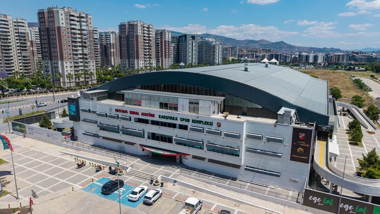 Ateş Özerk’in adı Karşıyaka'nın basketbol salonuna verildi, mirası sonsuz olacak.