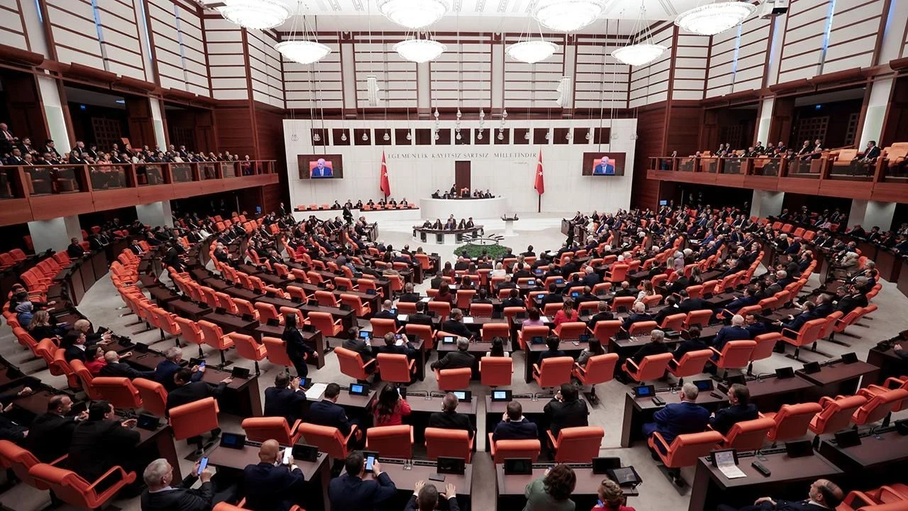 Sahte diploma skandalında Meclis'ten araştırma önergesi, kamu denetiminde ciddi zaaflar tespit edildi!