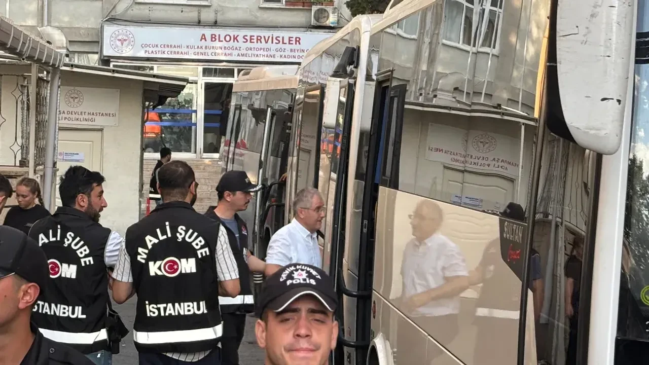 İBB ihalelerinde yolsuzluk iddiasıyla 25 kişi gözaltına alındı, İETT Genel Müdürü de listeye girdi.