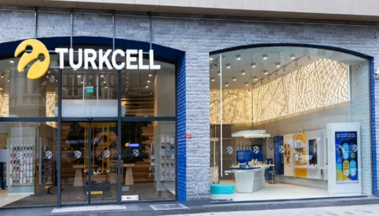 Turkcell, Ukrayna'daki üç şirketini 538,7 milyon dolara DVL Telecom'a sattı