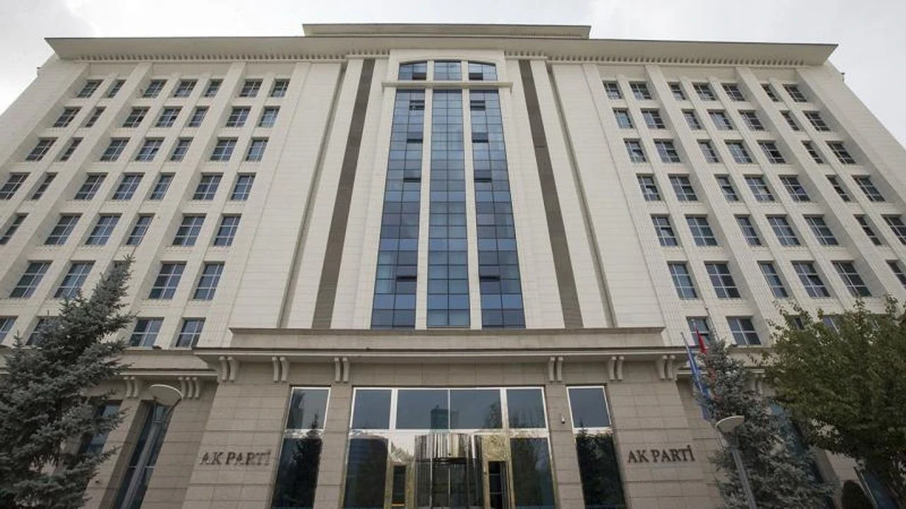 AK Parti 81 ilde "Yeşil Dönüşüm ve İklim Farkındalığı Programı" başlatıyor