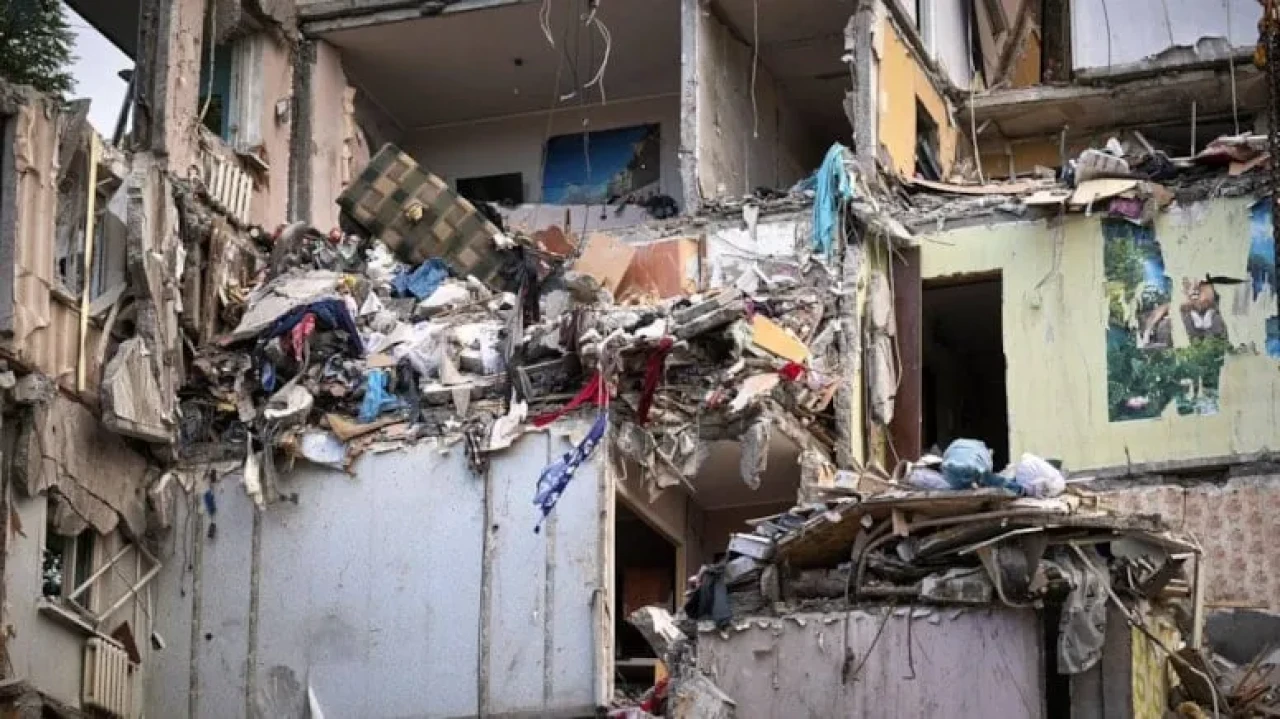 Kiev'de Rus saldırısında can kaybı 28'e yükseldi, Trump'tan "iğrenç" tepkisi geldi