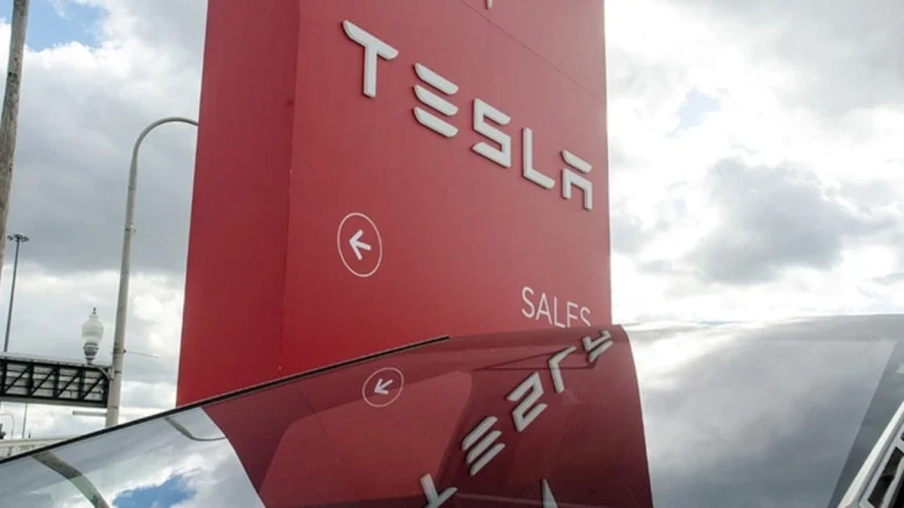 Tesla, otopilot sisteminden kaynaklı kazada 243 milyon dolar tazminat ödemeye mahkum edildi