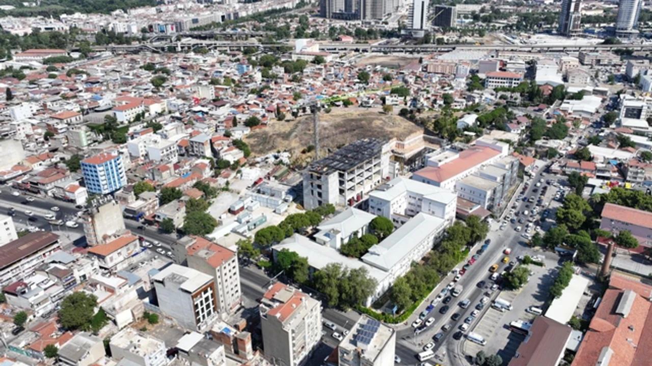 Eşrefpaşa Hastanesi ek hizmet binasında beton dökümüne başlandı, sağlık hizmetleri güçleniyor