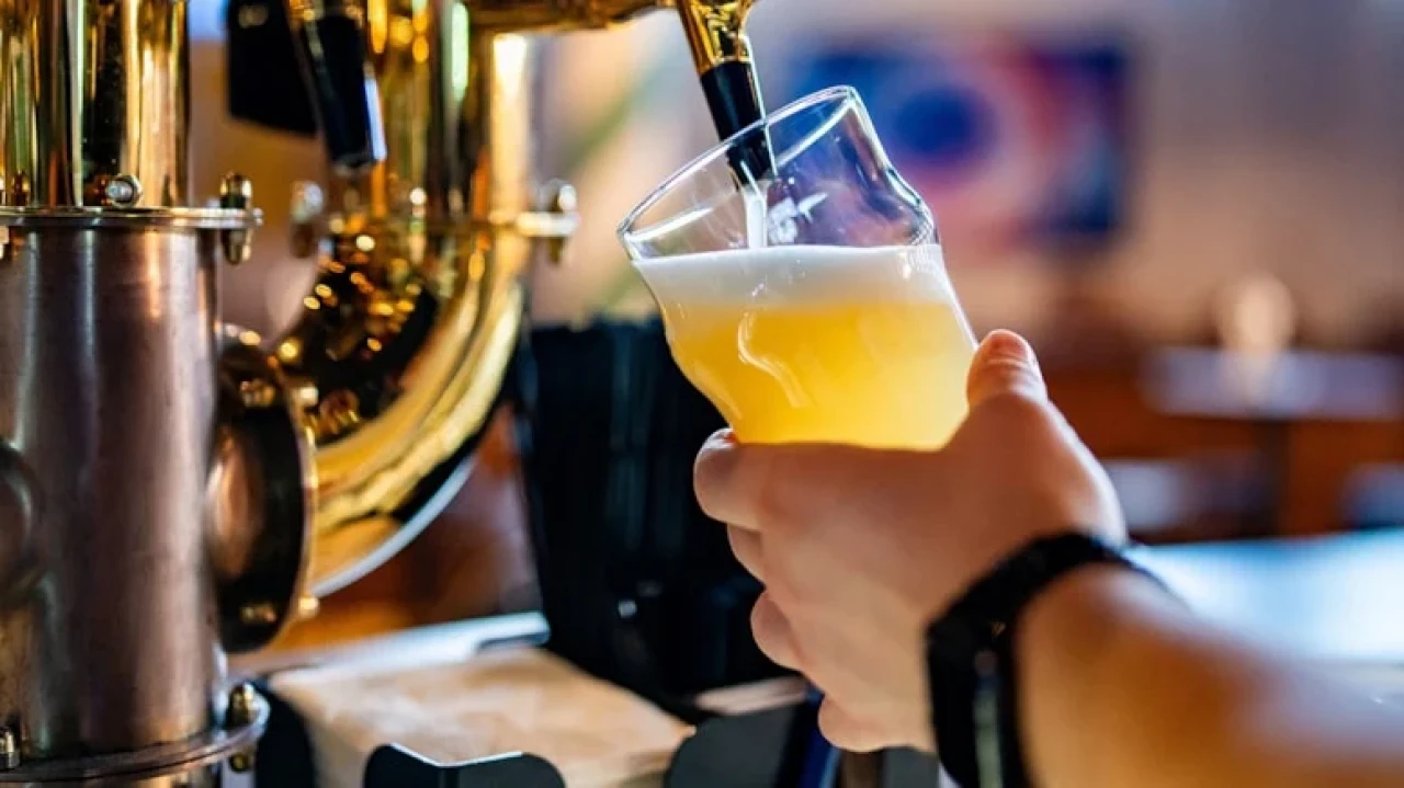 Alman bira markası Schöfferhofer, alkolsüz içeceklerden alkol bulanları geri çağırıyor