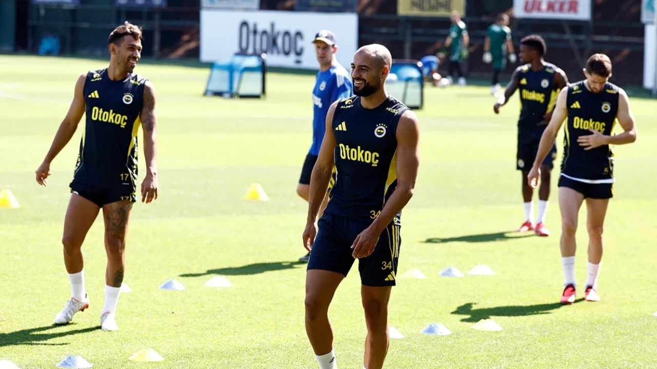 Mourinho yönetimindeki Fenerbahçe, Feyenoord'a hazırlık için idmana başladı