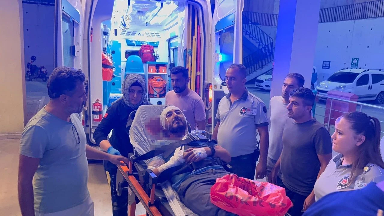 Dinamit Patlaması Gazipaşa'da İşçiyi Ağır Yaraladı, Jandarma Olay Yerinde Patlamamış Dinamitler Buldu