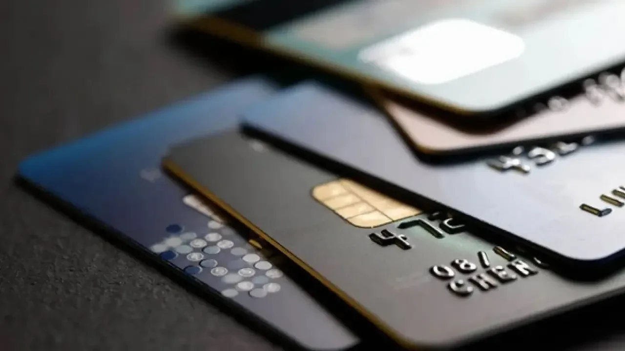 Bireysel borçlar alarm veriyor: 4 milyon kişi takipte, tasfiye krediler 211 milyar TL'yi geçti!