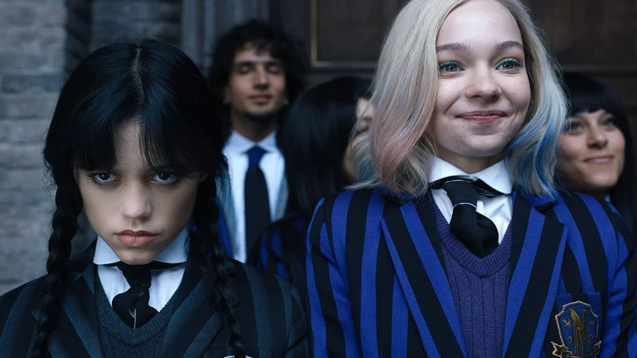 Wednesday dizisi 2. sezonuyla geri dönüyor: İlk dört bölüm 6 Ağustos'ta yayınlanacak!