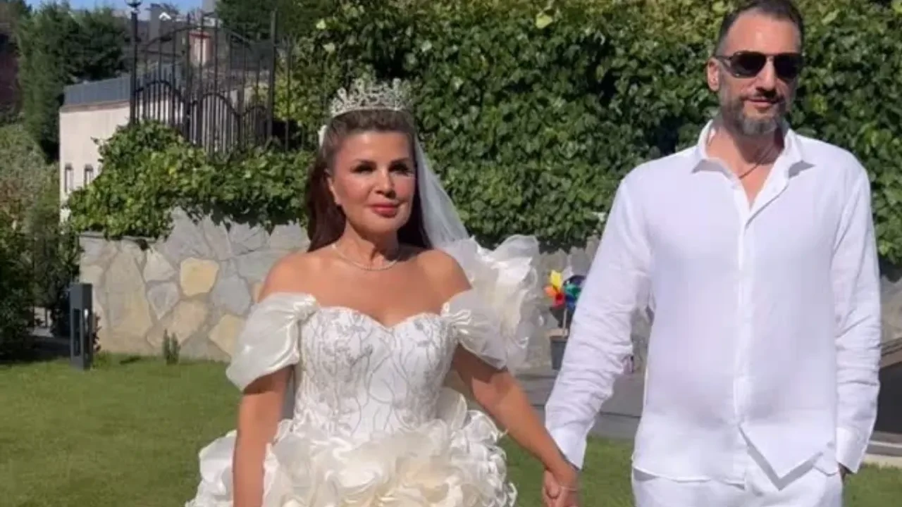 Nuray Sayarı Eşi Ahmet ile Evlendi: Gelinliği Sosyal Medyada Gündem Oldu